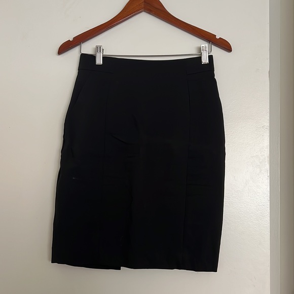 H&M black suite skirt with jacket - Picture 3 of 4